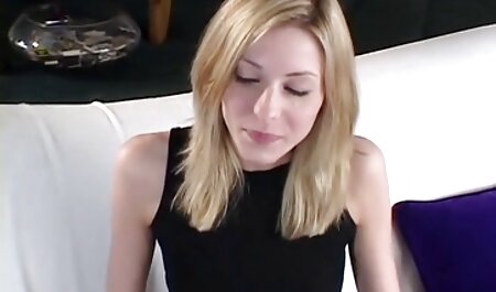 De man likte kut молодухи voor de Verborgen camera en mijn sensuele massage filmpjes botten zinken